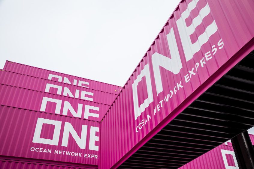 Onle line container